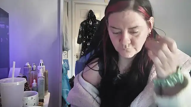 AureliaXOX online show from December 2025 11:48:01 AM