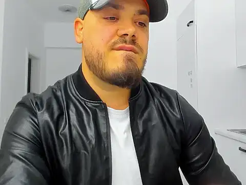 Snapshot of ZackMasterss chatting on October 2025 07:35:02 PM ZackMasterss online show from October 2025 07:35:02 PM