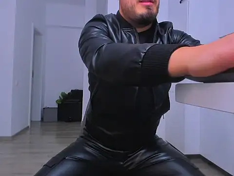 Snapshot of ZackMasterss chatting on November 2025 12:09:01 AM ZackMasterss online show from November 2025 12:09:01 AM