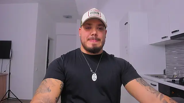 Snapshot of ZackMasterss chatting on December 2025 10:49:02 PM ZackMasterss online show from December 2025 10:49:02 PM