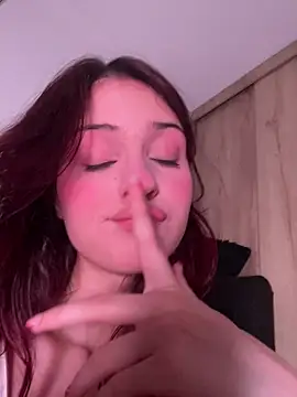 Snapshot of AngelRuby chatting on March 2026 11:33:01 PM AngelRuby online show from March 2026 11:33:01 PM