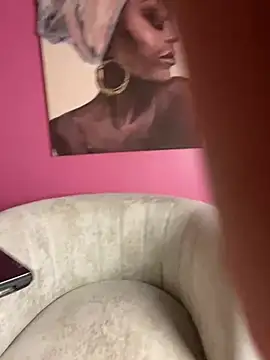 Snapshot of Valu_euphoria chatting on March 2025 07:20:02 PM Valu euphoria online show from March 2025 07:20:02 PM