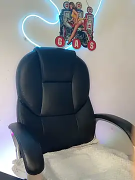 Snapshot of Valu_euphoria chatting on January 2026 09:06:02 PM Valu euphoria online show from January 2026 09:06:02 PM