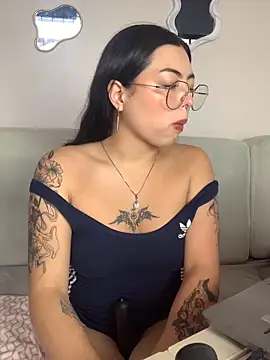 Snapshot of Valu_euphoria chatting on April 2026 06:13:02 PM Valu euphoria online show from April 2026 06:13:02 PM