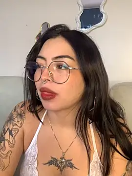 Snapshot of Valu_euphoria chatting on April 2026 07:58:02 PM Valu euphoria online show from April 2026 07:58:02 PM