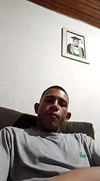 Mineirinho043 online show from February 2025 10:11:01 PM