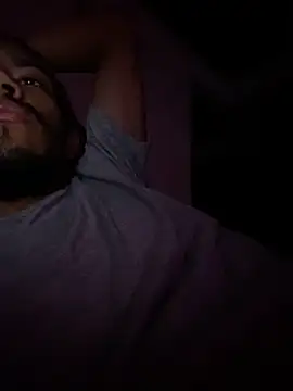 Snapshot of Mineirinho043 chatting on February 2026 02:41:02 AM Mineirinho043 online show from February 2026 02:41:02 AM