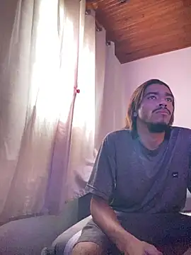 Snapshot of Mineirinho043 chatting on February 2026 07:45:01 PM Mineirinho043 online show from February 2026 07:45:01 PM