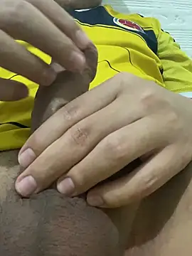 Snapshot of Eduardo08000 chatting on March 2025 06:53:02 PM Eduardo08000 online show from March 2025 06:53:02 PM