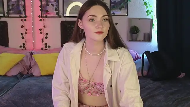 Snapshot of Kira_Jin chatting on March 2025 06:38:02 AM Kira Jin online show from March 2025 06:38:02 AM