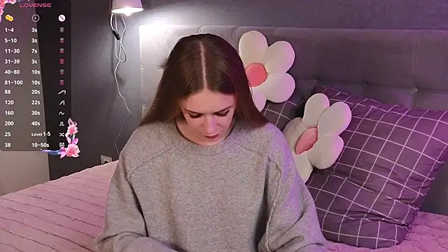 Snapshot of soft_babe chatting on October 2025 07:03:02 PM soft babe online show from October 2025 07:03:02 PM