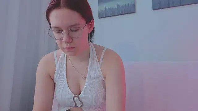 Mia Luw online show from June 2026 04:06:01 AM