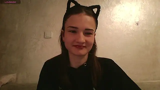 Snapshot of RoyalDessertt chatting on March 2025 07:31:02 AM RoyalDessertt online show from March 2025 07:31:02 AM