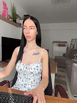 Celine Roxelle online show from April 2026 06:55:02 AM