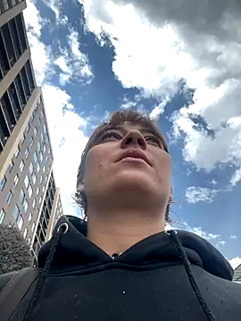 Maggie Geller online show from November 2025 05:23:02 PM