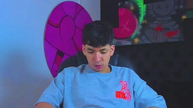 ISAAC CRYSTON online show from October 2025 07:33:02 PM