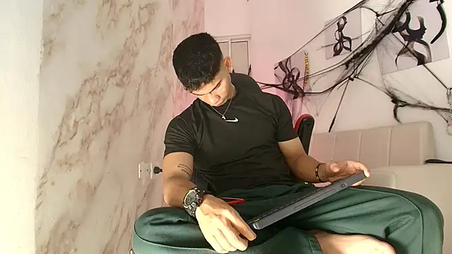ANDRES STUD online show from October 2025 04:29:02 AM