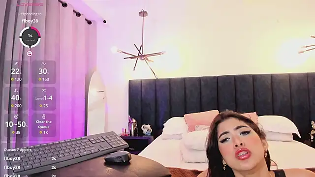 nattashaa7 online show from February 2025 05:37:01 PM