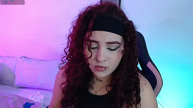 Snapshot of alaia_sweetxxx chatting on May 2026 11:01:01 PM alaia sweetxxx online show from May 2026 11:01:01 PM