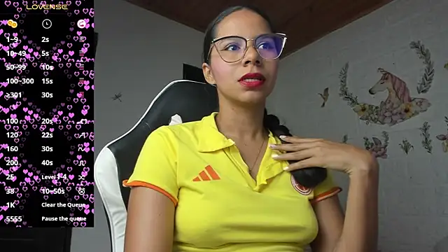 alisson hoffman05 online show from June 2026 07:34:01 PM
