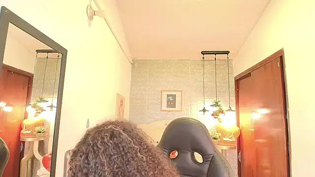 Snapshot of tylla_ chatting on February 2025 03:26:02 AM tylla online show from February 2025 03:26:02 AM