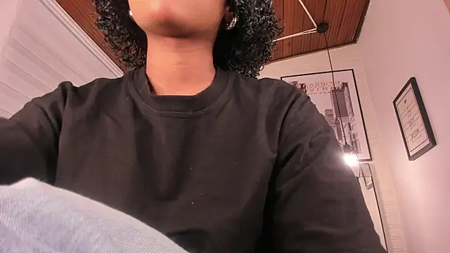 Snapshot of tylla_ chatting on September 2025 03:54:01 AM tylla online show from September 2025 03:54:01 AM