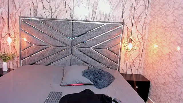 IVISBOUNCYASS online show from February 2025 05:40:02 PM