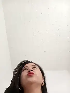 Snapshot of Sexy_Tifany chatting on February 2025 09:20:02 PM Sexy Tifany online show from February 2025 09:20:02 PM