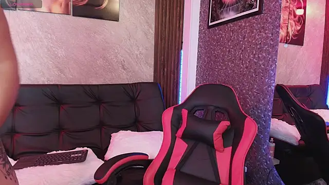 Snapshot of Madissonlove_1 chatting on February 2025 06:06:01 AM Madissonlove 1 online show from February 2025 06:06:01 AM