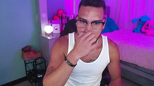 Snapshot of Chrissken chatting on March 2025 03:22:02 AM Chrissken online show from March 2025 03:22:02 AM