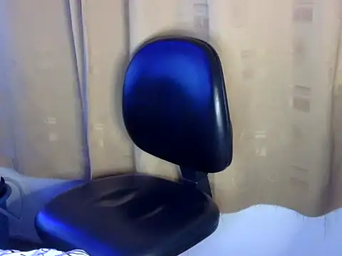 Snapshot of venusfranco_94 chatting on April 2026 04:15:02 AM venusfranco 94 online show from April 2026 04:15:02 AM