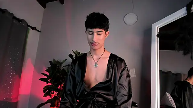 NovaaWheler online show from October 2025 07:36:02 PM