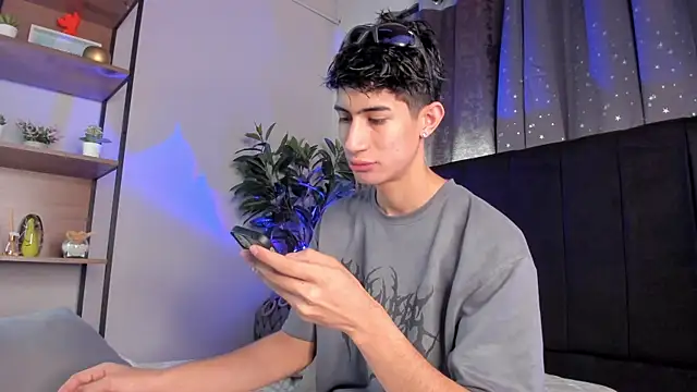 NovaaWheler online show from March 2026 12:00:02 PM