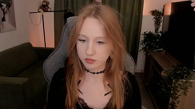 DariaTate online show from April 2026 12:00:01 PM