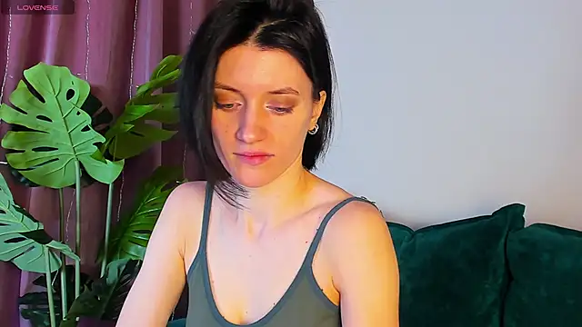 roxy riot  online show from February 2025 03:06:01 AM