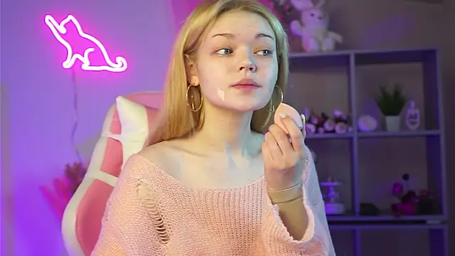 Snapshot of AdeleCartier chatting on March 2025 12:26:02 AM AdeleCartier online show from March 2025 12:26:02 AM