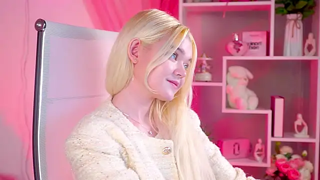 Snapshot of AdeleCartier chatting on April 2026 02:50:01 AM AdeleCartier online show from April 2026 02:50:01 AM