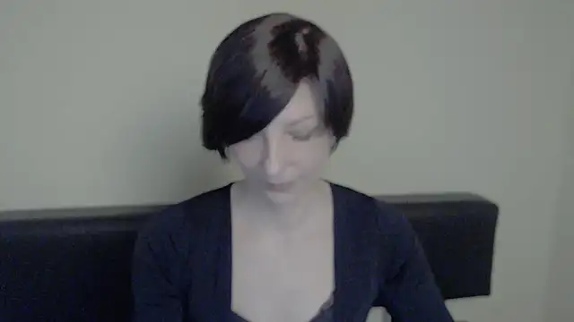 Snapshot of _AngeliaFlow_ chatting on February 2025 11:10:02 AM AngeliaFlow online show from February 2025 11:10:02 AM