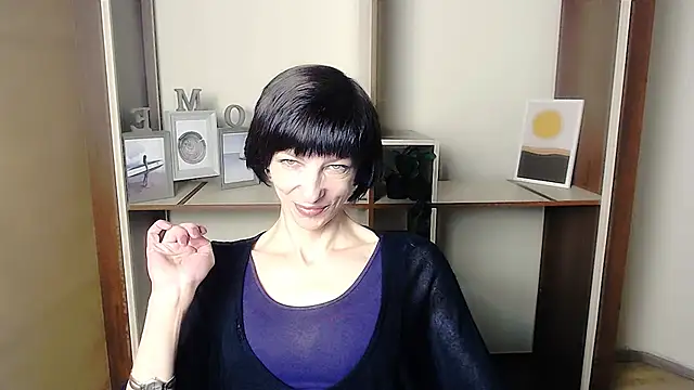 Snapshot of _AngeliaFlow_ chatting on September 2025 06:15:02 AM AngeliaFlow online show from September 2025 06:15:02 AM