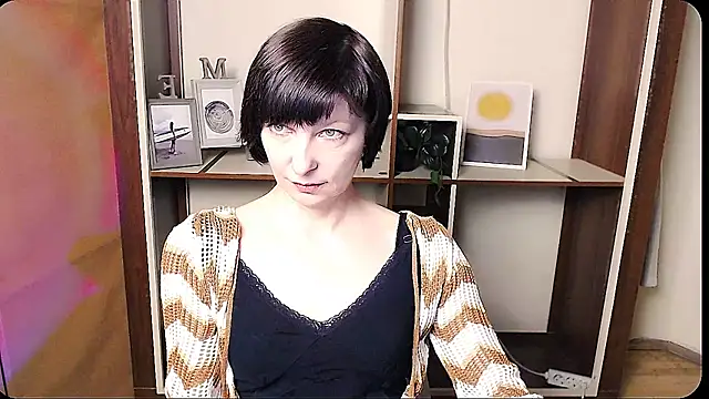  AngeliaFlow  online show from April 2026 08:04:02 AM