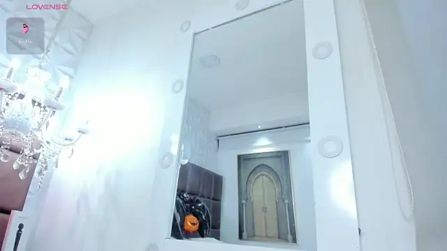 Snapshot of lolyyuno chatting on October 2025 02:31:02 AM lolyyuno online show from October 2025 02:31:02 AM