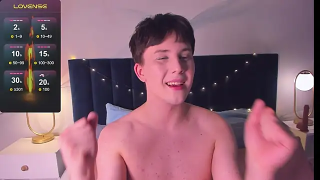 AdrianoAubert online show from October 2025 03:21:02 PM