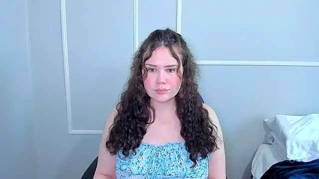 Snapshot of _leana_ chatting on June 2026 05:02:02 PM leana online show from June 2026 05:02:02 PM