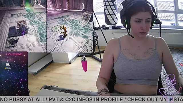 Snapshot of Gamergirl-Linela chatting on March 2025 04:12:01 PM Gamergirl-Linela online show from March 2025 04:12:01 PM