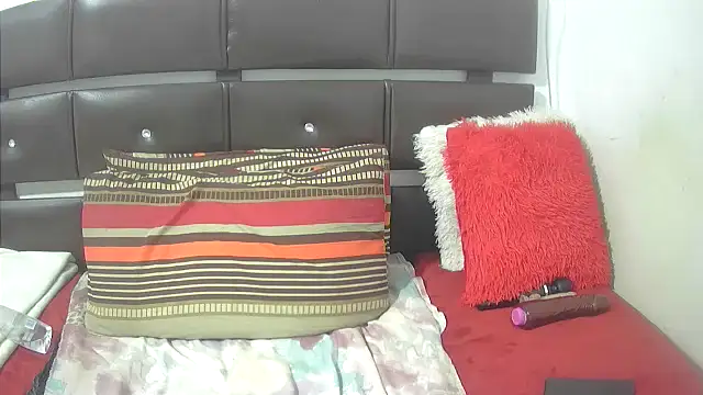 Snapshot of Mishanti chatting on April 2026 01:01:01 PM Mishanti online show from April 2026 01:01:01 PM