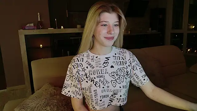 Snapshot of Bella_amory chatting on February 2025 08:34:01 PM Bella amory online show from February 2025 08:34:01 PM