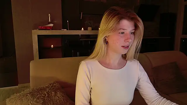 Snapshot of Bella_amory chatting on February 2025 08:42:01 PM Bella amory online show from February 2025 08:42:01 PM