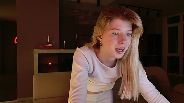 Snapshot of Bella_amory chatting on February 2025 11:44:01 PM Bella amory online show from February 2025 11:44:01 PM