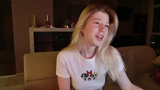 Snapshot of Bella_amory chatting on February 2025 08:09:01 PM Bella amory online show from February 2025 08:09:01 PM