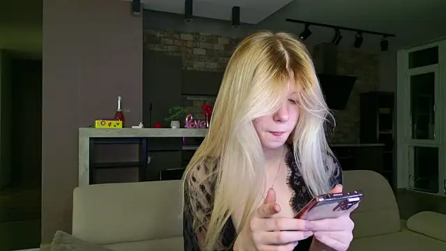 Snapshot of Bella_amory chatting on March 2025 08:53:02 PM Bella amory online show from March 2025 08:53:02 PM